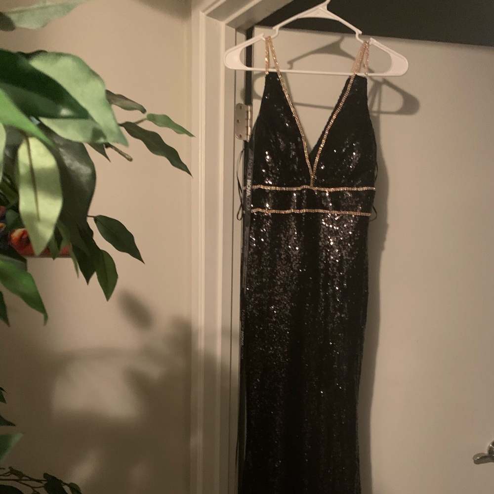 FREE BLACK SEQUIN PROM DRESS